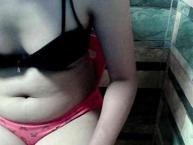 HornyNica webcam