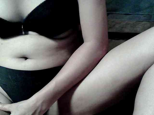 HornyNica webcam