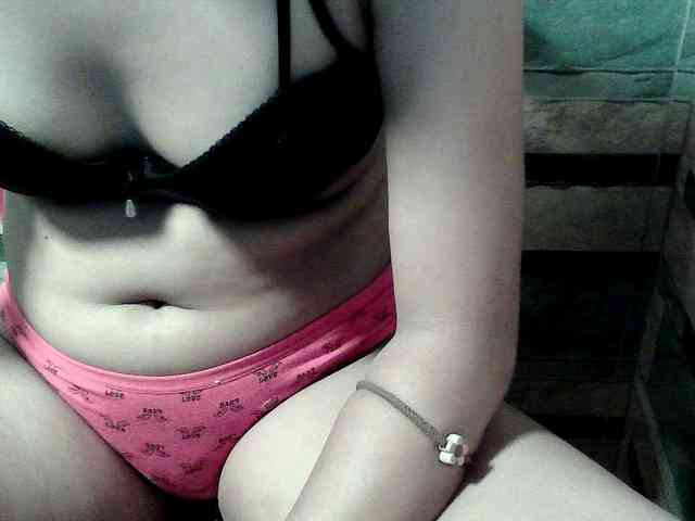 HornyNica webcam