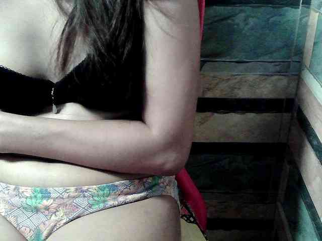 HornyNica webcam