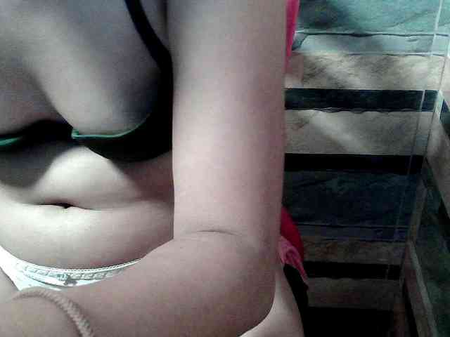 HornyNica webcam