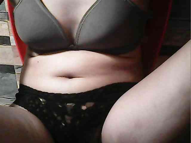 HornyNica webcam