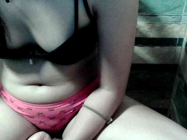 HornyNica webcam