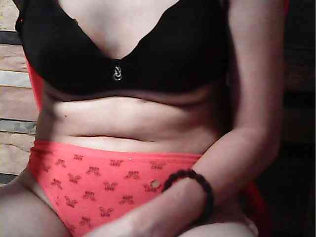 HornyNica webcam