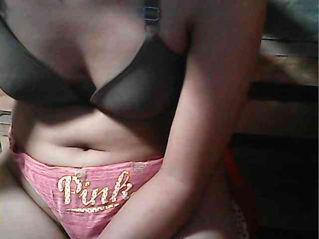 HornyNica webcam