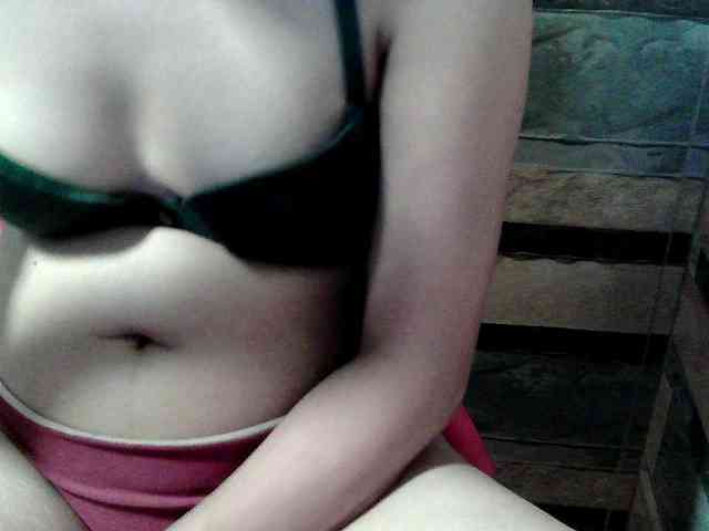 HornyNica webcam