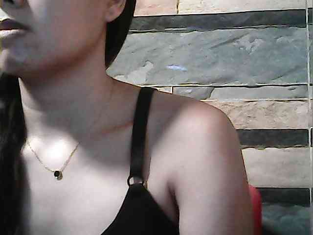HornyNica webcam