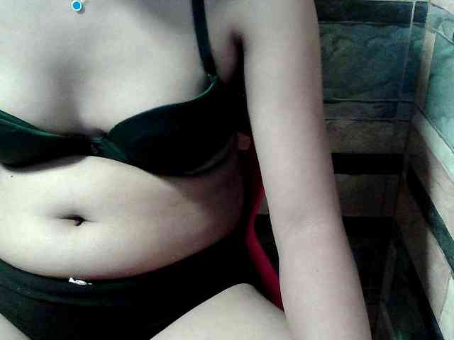 HornyNica webcam