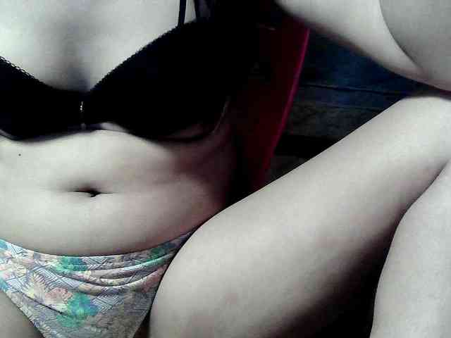 HornyNica webcam