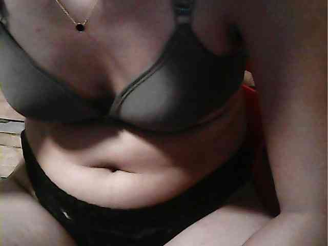 HornyNica webcam