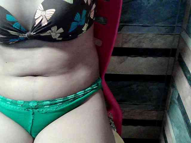 HornyNica webcam