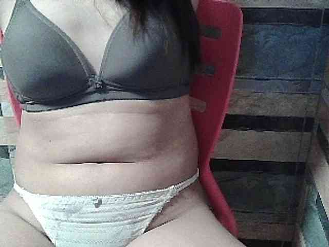 HornyNica webcam