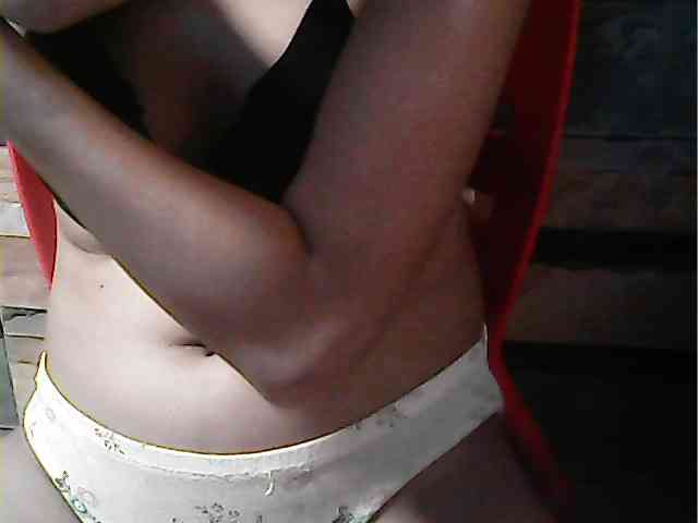flowerhairypinay Live Webcam on BongaCams