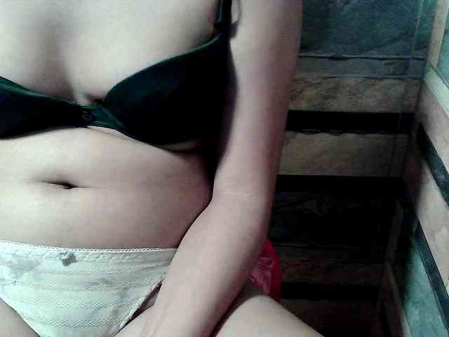 HornyNica webcam