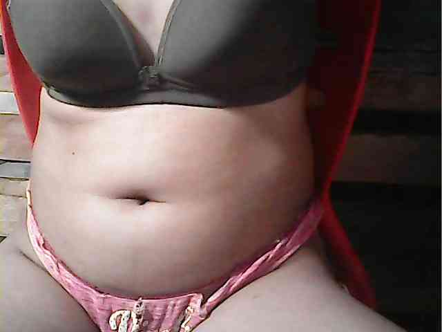 HornyNica webcam