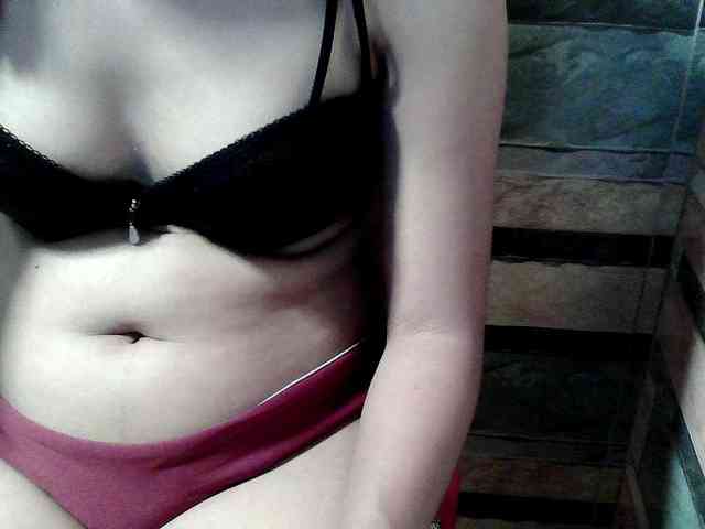 HornyNica webcam