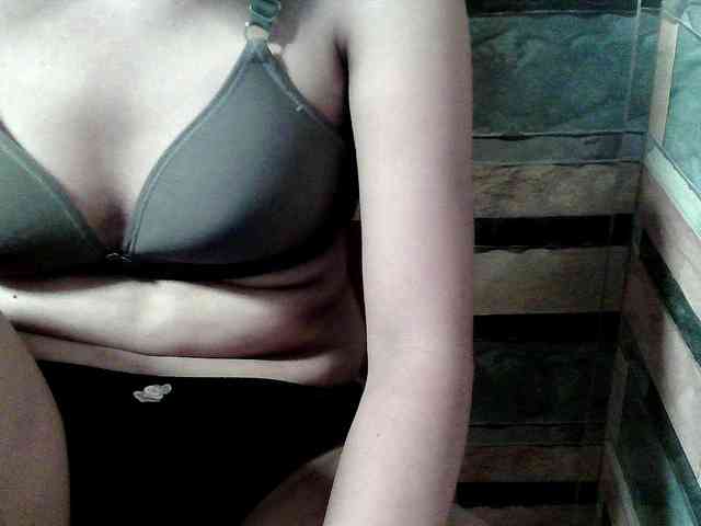 HornyNica webcam