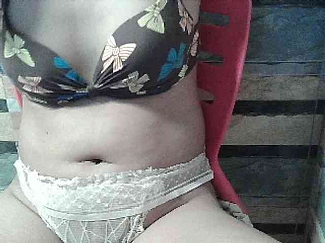 HornyNica webcam