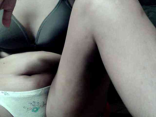 HornyNica webcam