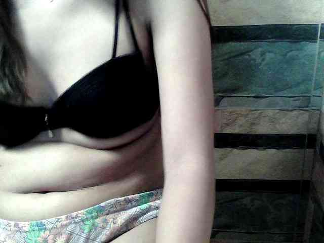 HornyNica webcam