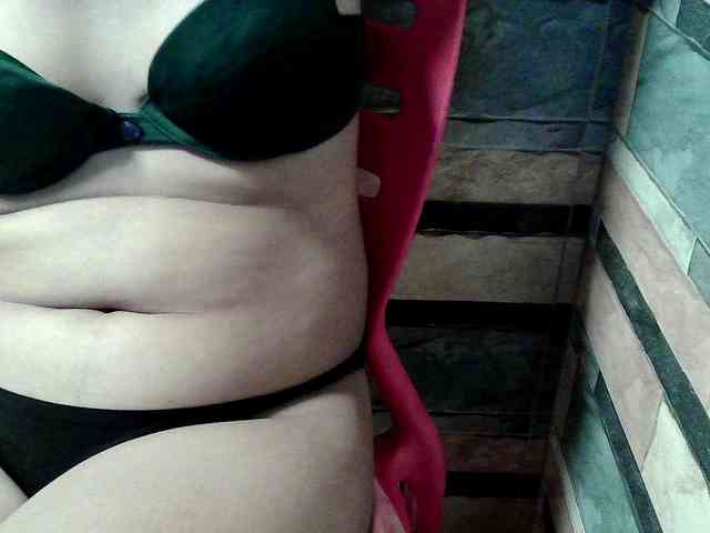 HornyNica webcam