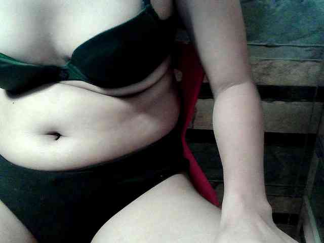 HornyNica webcam