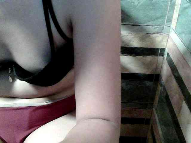 HornyNica webcam