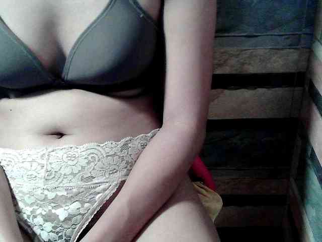HornyNica webcam