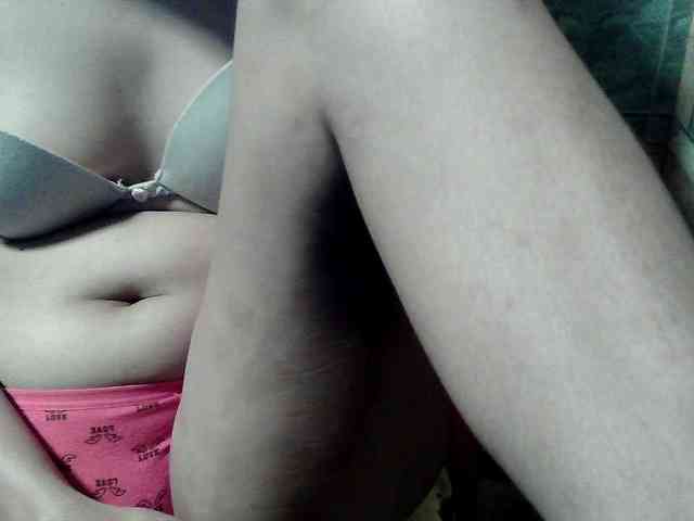 HornyNica webcam