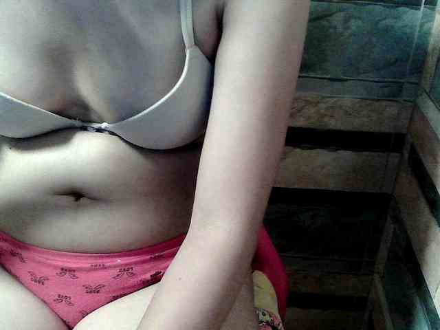 HornyNica webcam