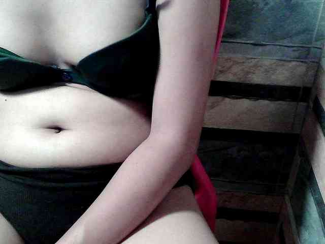 HornyNica webcam