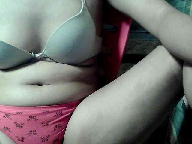 HornyNica webcam