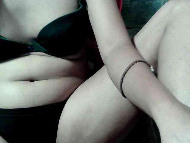 HornyNica webcam