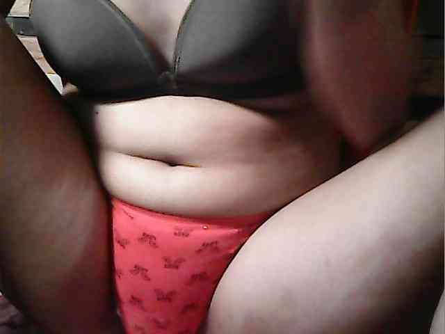 HornyNica webcam