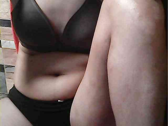 HornyNica webcam