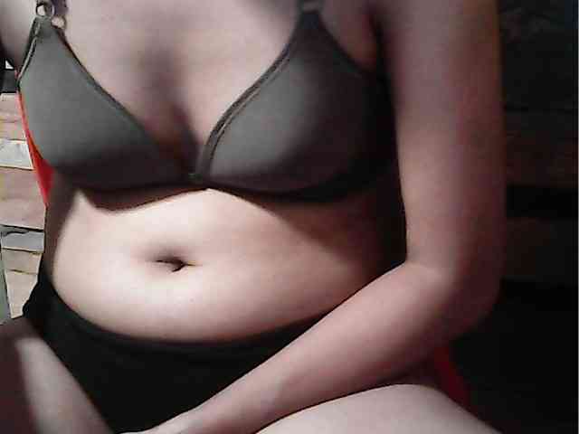 HornyNica webcam
