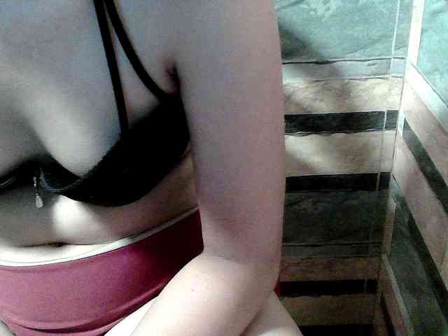 HornyNica webcam