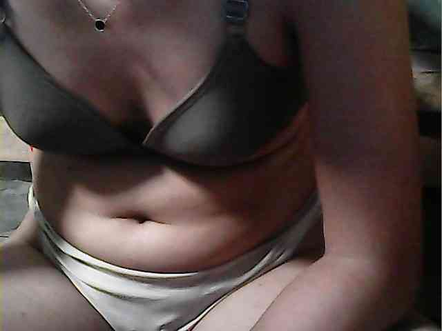 flowerhairypinay Live Webcam on BongaCams