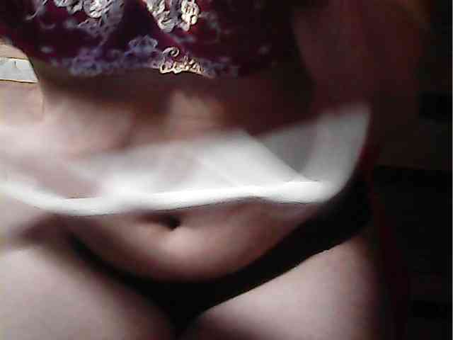 HornyNica webcam