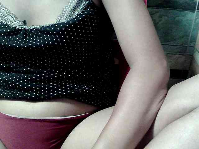 HornyNica webcam