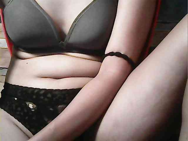 HornyNica webcam