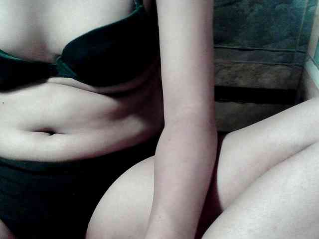 HornyNica webcam