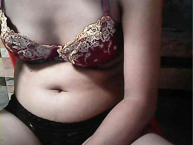 HornyNica webcam