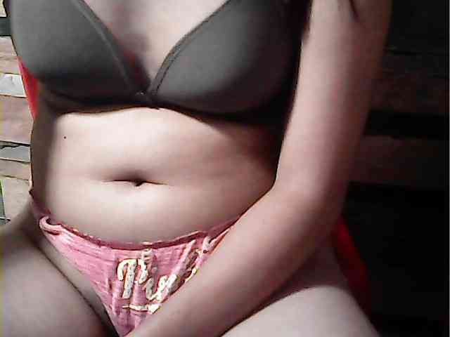 HornyNica webcam