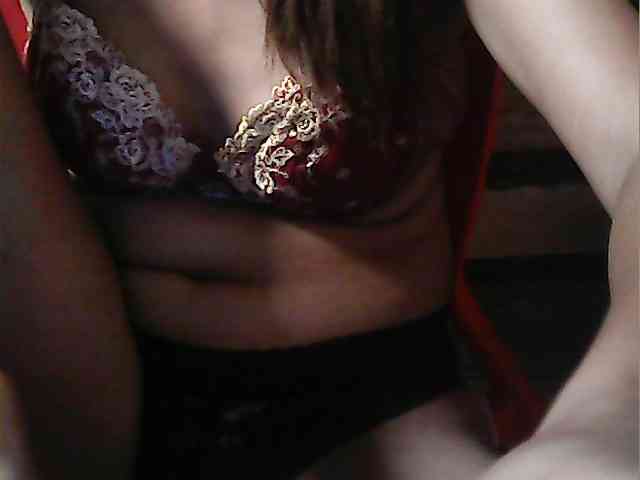 HornyNica webcam