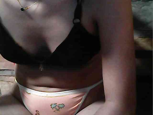 HornyNica webcam