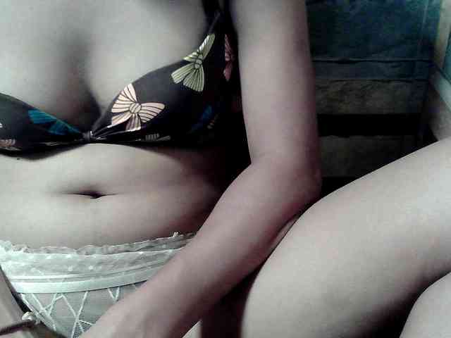 HornyNica webcam