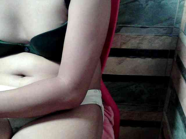 HornyNica webcam