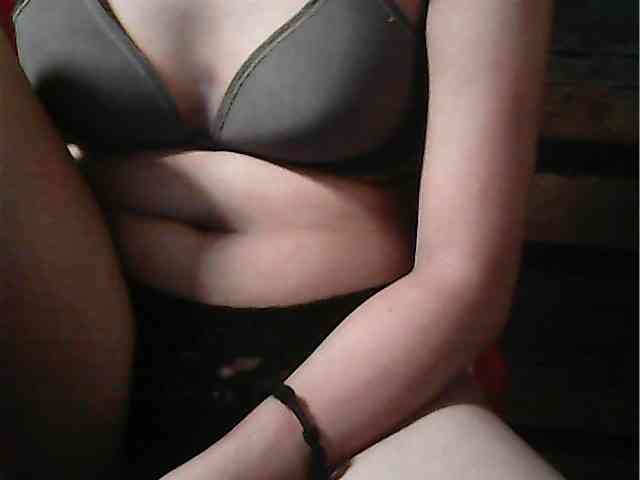 HornyNica webcam