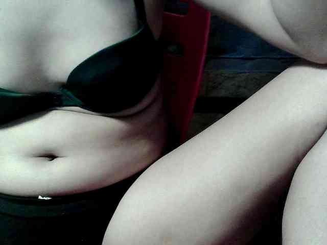 HornyNica webcam